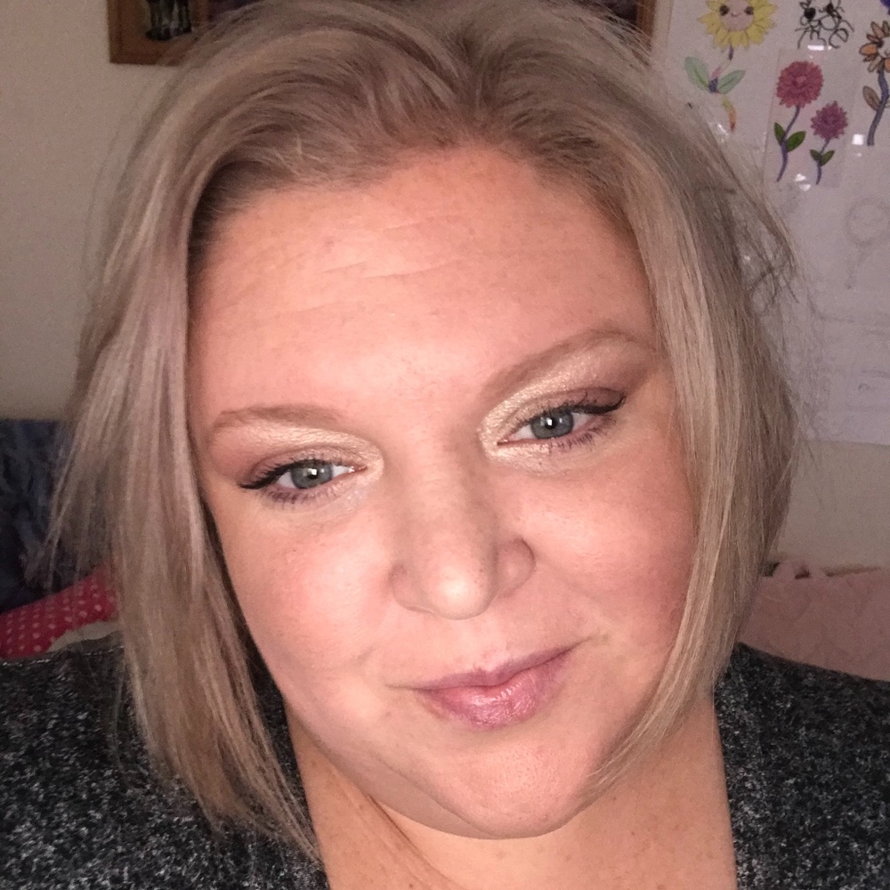 Meet your Posher, Dana